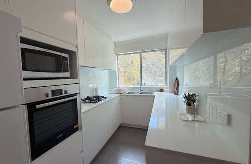 Chatswood Apartment | Quiet and Cozy 2BR Home in Chatswood with Parking