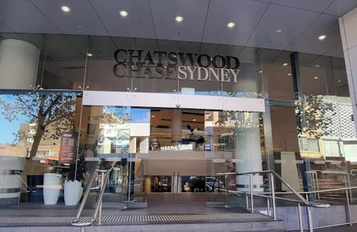 Chatswood Apartment | Quiet and Cozy 2BR Home in Chatswood with Parking