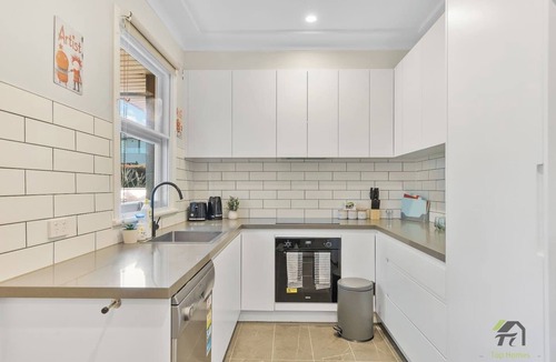 North Ryde House | Quiet home In Ryde 53 John Miller St