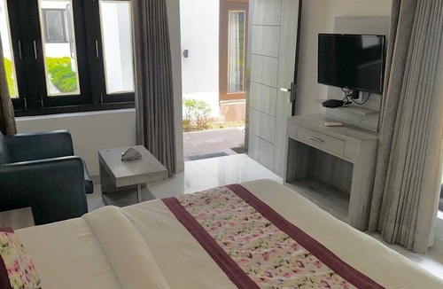 Vasant Kunj Hotel | R Cottages- Home in Vasant Kunj