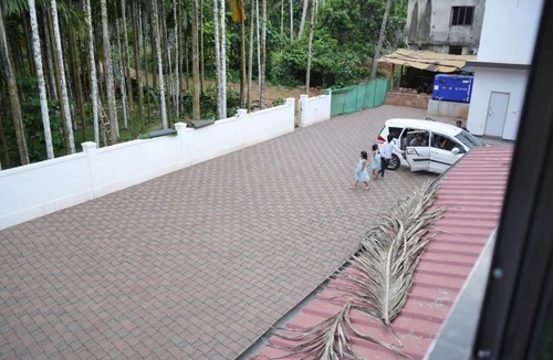 Honavar Hotel | RadhaKrishna Lodge