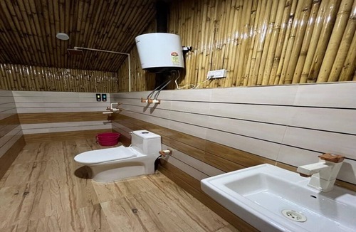 Vrindavan Hotel | Radhika Resort