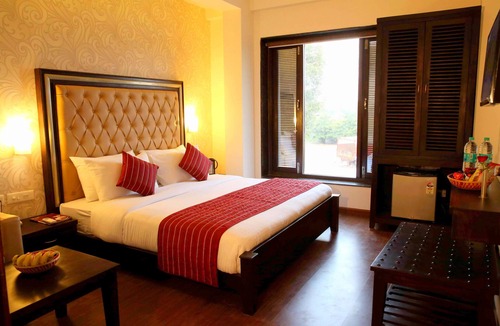 Taj Ganj Hotel | Raj Vilas Agra - Near Taj Mahal