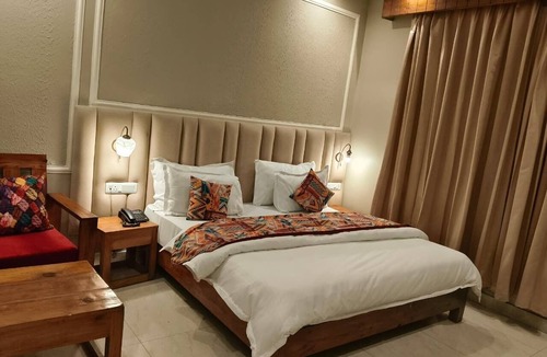 Dunda Hotel | Raja Ji Hotels