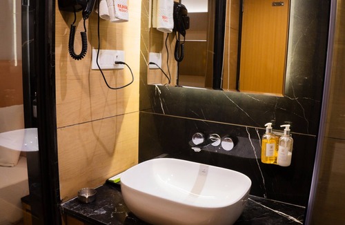 Maharana Pratap Nagar Hotel | Rajhans Regency