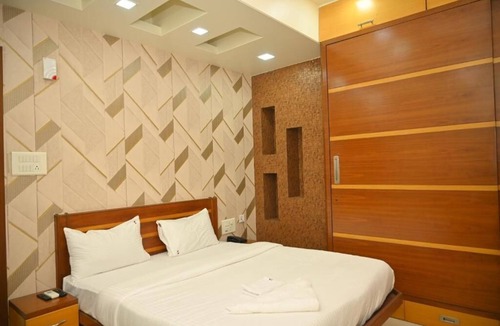 Adilabad Hotel | RAJVEER RESIDENCY