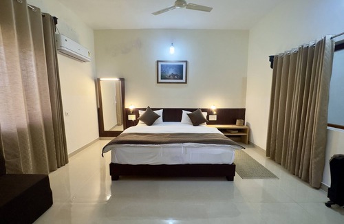 Lakhimpur Hotel | Rajwada Farms Dudhwa