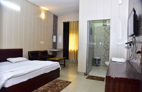 Amritpur Hotel | Rama Blue Resort and Restaurant