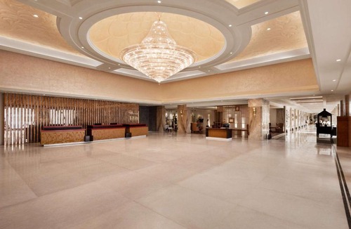 Lucknow Hotel | Ramada Plaza by Wyndham Lucknow