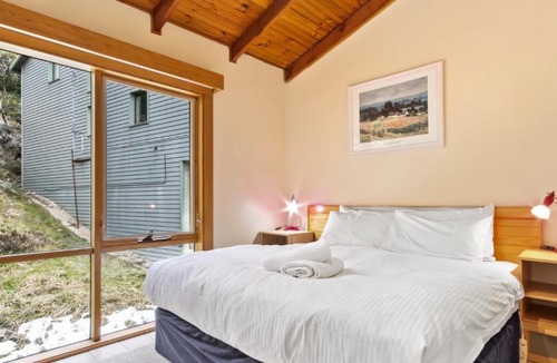 Hotham Heights Apartment | Razorback 7