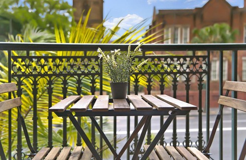 Redfern Apartment | REDFERN 3 BEDROOM APARTMENT FREE PARKING WALK TO CENTRAL STATION NRE187