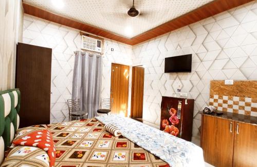 Phagwara Hotel | REGAL HOMESTAYS - Budget & Smart Rooms