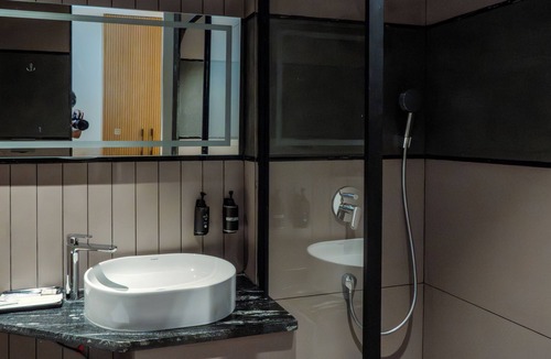 HITEC City Hotel | Regenta Place Hitech City, Hyderabad – A Royal Orchid Hotels Brand
