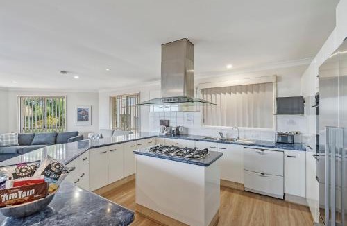 Umina Beach House | Resort Style Rock Pool Oasis