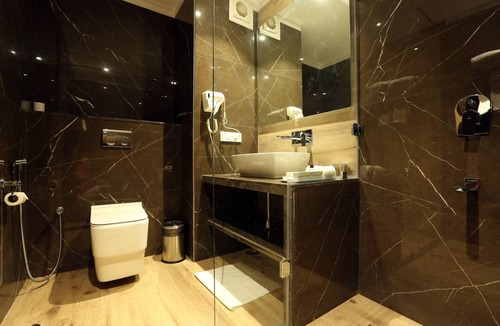Gauravaddo Hotel | Resort The Lohias