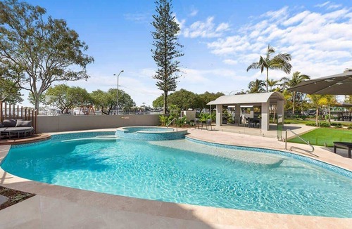 Mooloolaba Apartment | Riverdance 08 Riverfront Apt