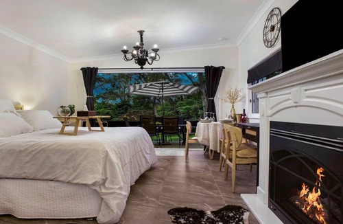 Wentworth Falls House | Riyazat The Studio, TOP NOTCH