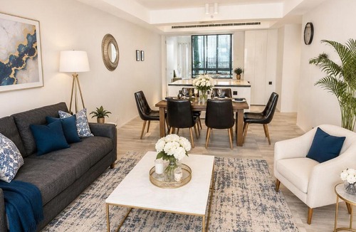 Chinatown Apartment | Romantic City Retreat Near Darling Harbour!