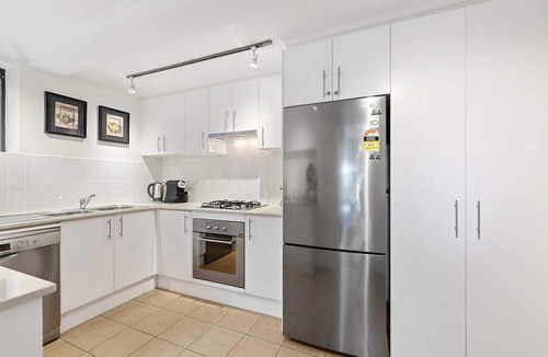 Rose Bay House | Rose Bay Condo w/Private Elevator~ Aircon~Terrace