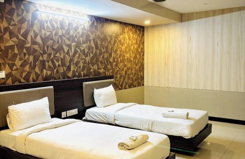 MVP Colony Hotel | Rosee Wood