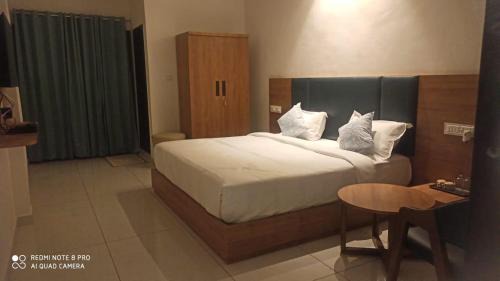 Rajpipla Hotel | Royal Home Stay