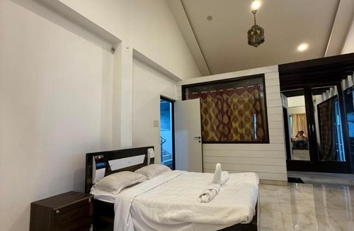 Atvan Villa | Royal lion piont view villa