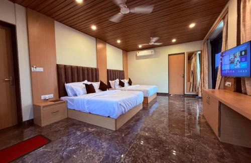 Mount Abu Hotel | Royal park hotel & Swimming pool
