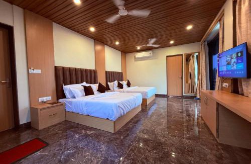 Mount Abu Hotel | Royal park hotel & Swimming pool