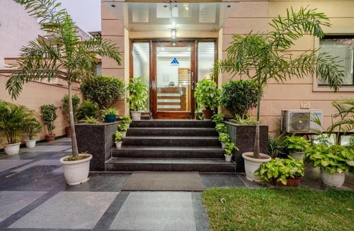 Gurugram Hotel | Royal Residence 90