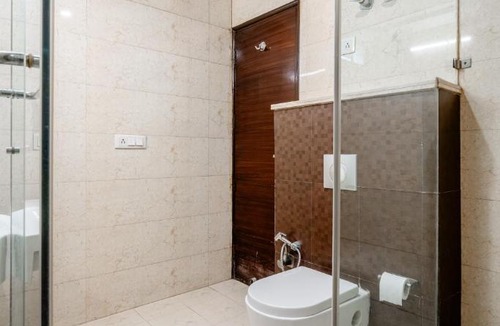 Gurugram Hotel | Royal Residence 90