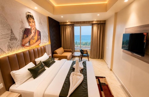 Puri Hotel | Royale DEEPGANGA - Sea View Hotel Near Lighthouse - Free Parking & Restaurant Facility