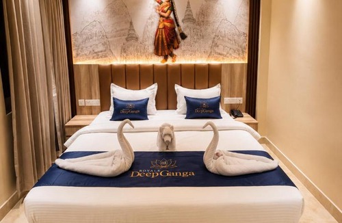 Puri Hotel | Royale DEEPGANGA - Sea View Hotel Near Lighthouse - Free Parking & Restaurant Facility