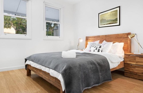 Rozelle House | Rozelle Stylish& Luxury 4 Bedroom House