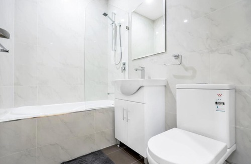 Rozelle House | Rozelle Stylish& Luxury 4 Bedroom House