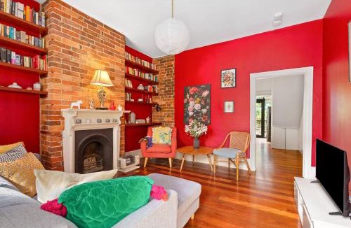 Rozelle House | Rozelle Terrace - Heritage Charm near the Foreshore
