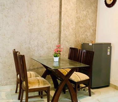 Vrindavan Villa | Rudra inn vrindavan 3bhk villa near all mandir