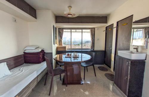 Rajpipla House | Rudra Premium 1 BHK Fully AC