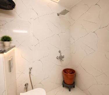 Sector 39 Apartment | Ryoko Home Medanta - Studios with Kitchen