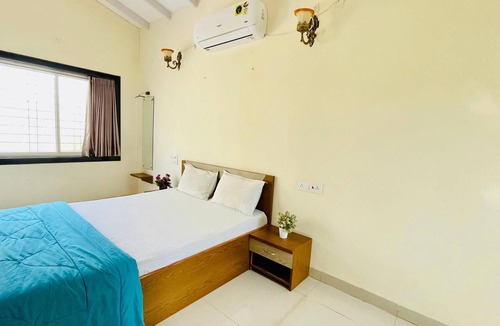 Wai Hotel | S J Agro Tourism