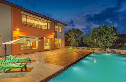 Nashik Villa | SaffronStays The Ember