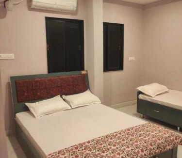 Kallam Hotel | Sahyadri Lodge Yermala
