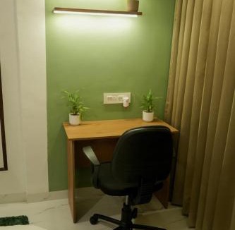 Clover Park Apartment | Saiwal Home - Walk to Airport & Phoenix Mall