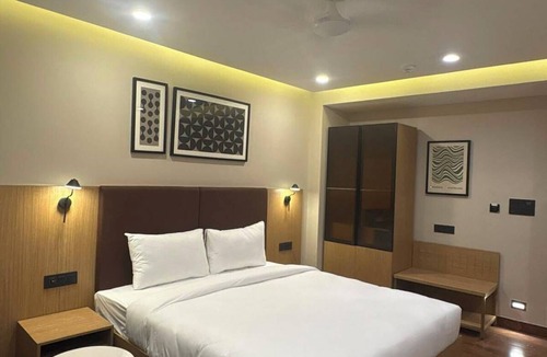 Noida Hotel | Saltstayz Premier- Sector 15 Noida