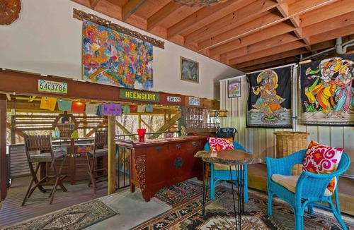 Dunbogan House | Sandalwood - 2 bedroom holiday home nestled amongst the treetops