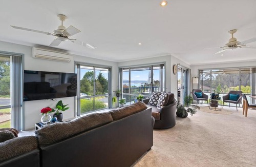 Eden House | Sapphire Belle - Views