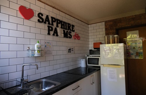 The Entrance Hotel | Sapphire Palms Motel