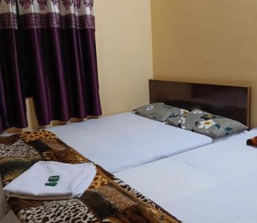 Akalkot House | Saurabh Guest House, Akkalkot