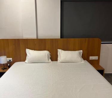 Ganpatipule Villa | Sea View Villa near Ganpatipule & Aare ware Beach