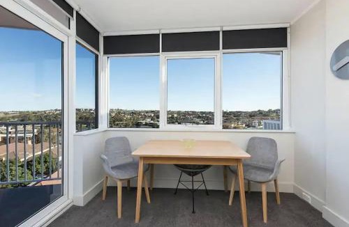 Maroubra Apartment | Seaside Serenity Stunning Beach Views in Maroubra