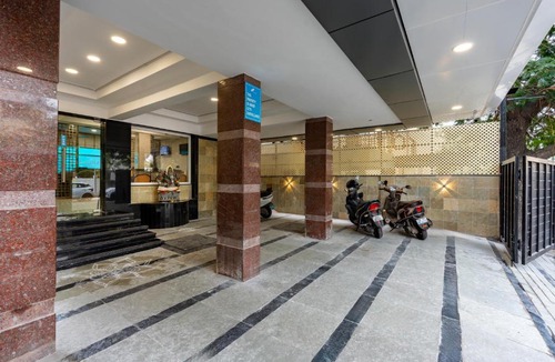 Central Chennai Hotel | Season 4 Residences -T Nagar, Near US Biometrics , Valuvarkottam, Sooriya Hospital Kodambakkam High Road,Mahalingapuram
